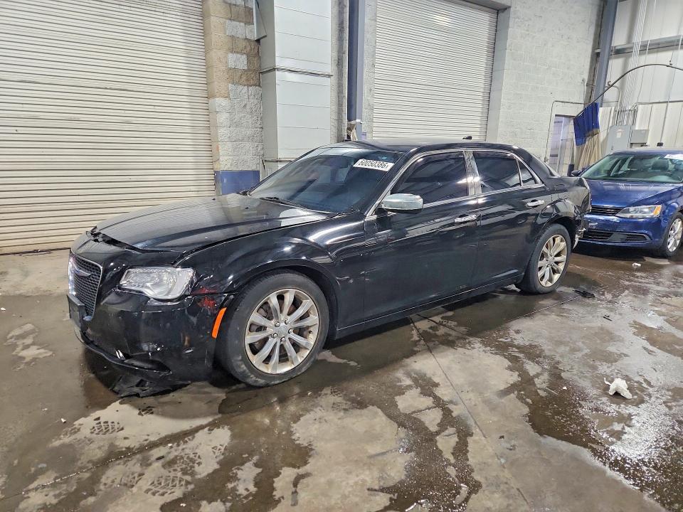 2018 CHRYSLER 300 TOURING - 1