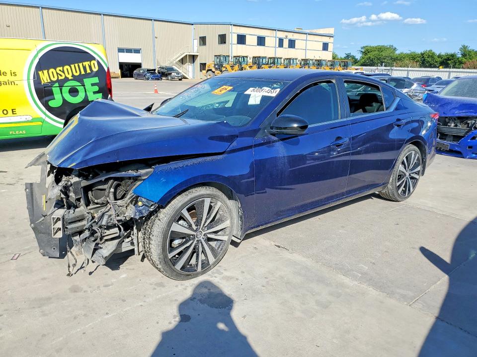 2022 NISSAN ALTIMA SR - 1