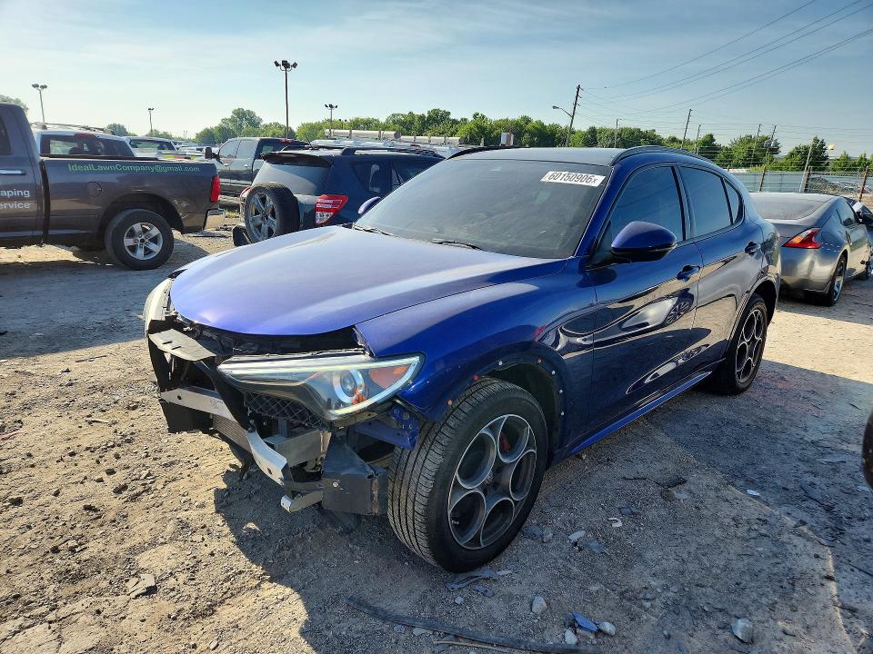 2020 ALFA ROMEO STELVIO - 1