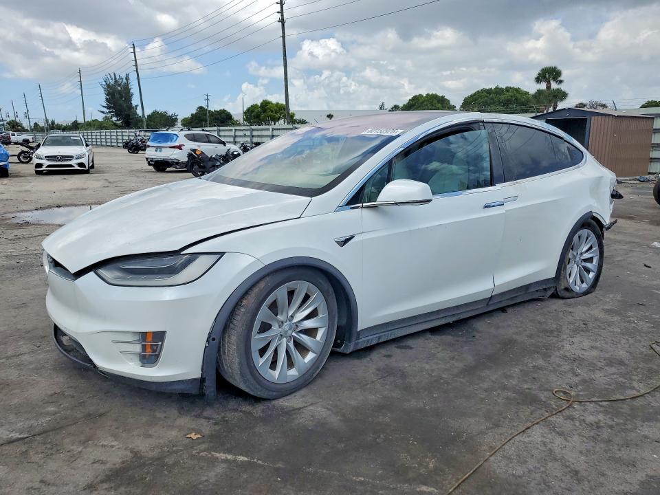 2021 TESLA MODEL X - 1