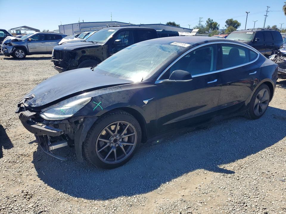 2018 TESLA MODEL 3 - 1