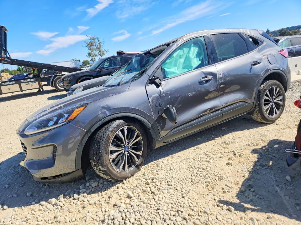 2021 FORD ESCAPE SE - 1