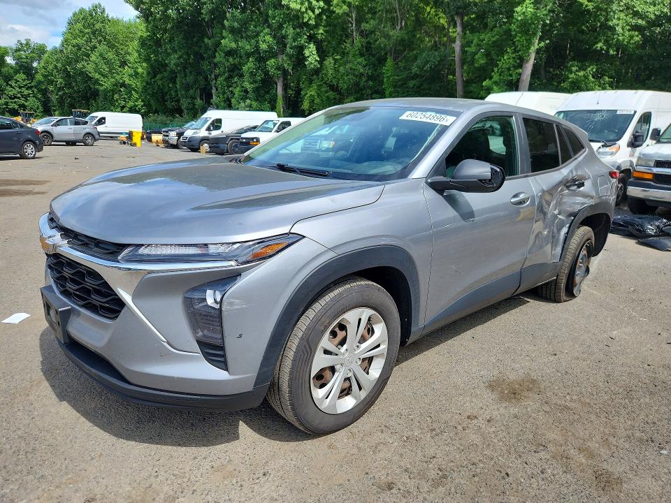 2024 CHEVROLET TRAX LS - 1