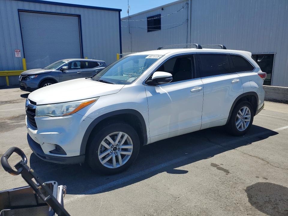 2016 TOYOTA HIGHLANDER LE - 1