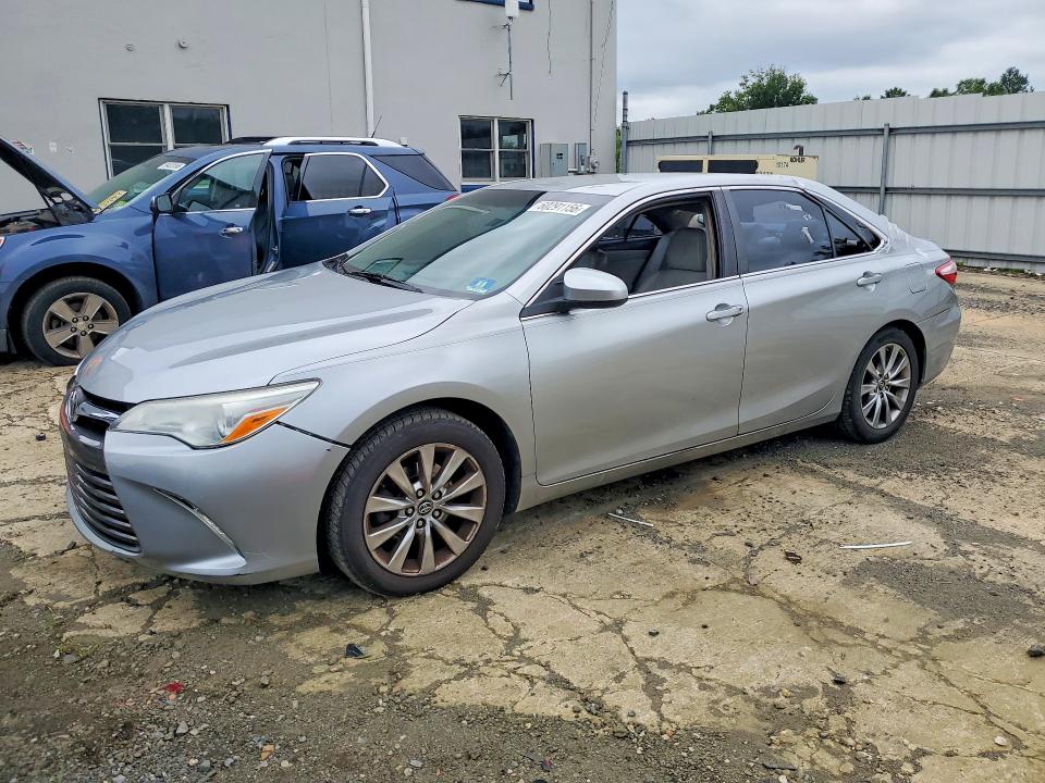 2017 TOYOTA CAMRY XLE - 1