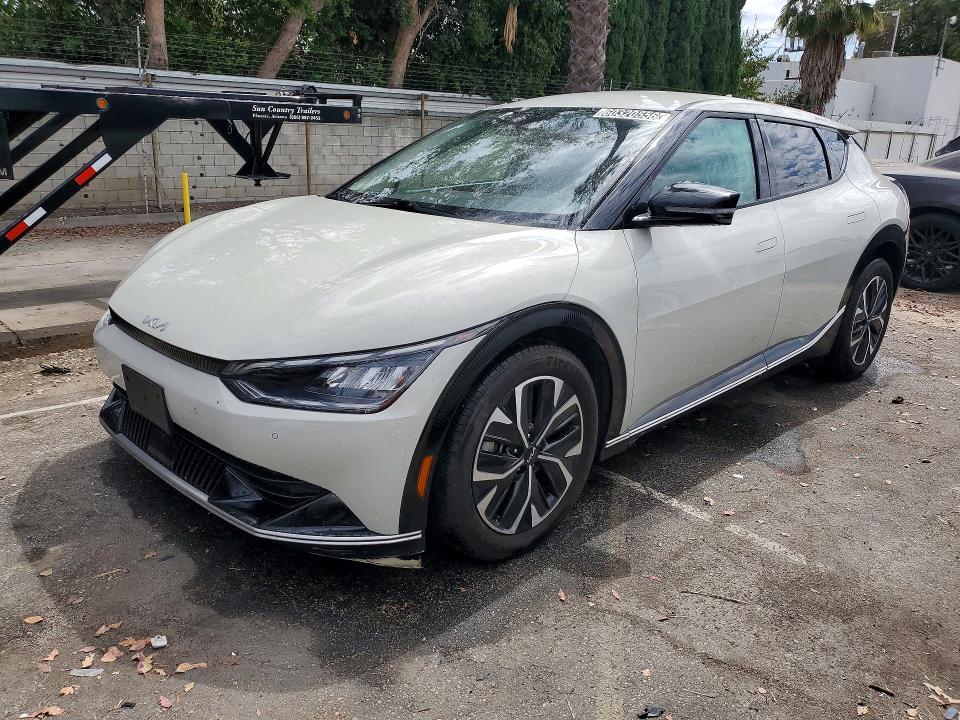 2023 KIA EV6 WIND - 1