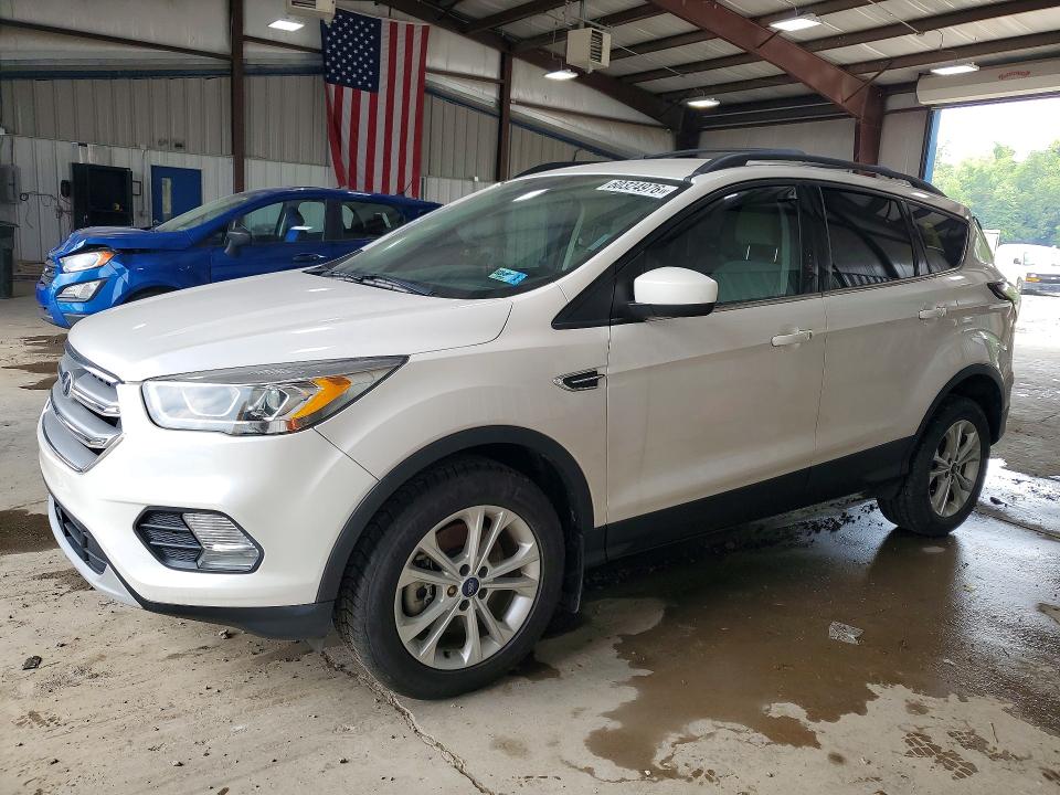 2017 FORD ESCAPE SE - 1
