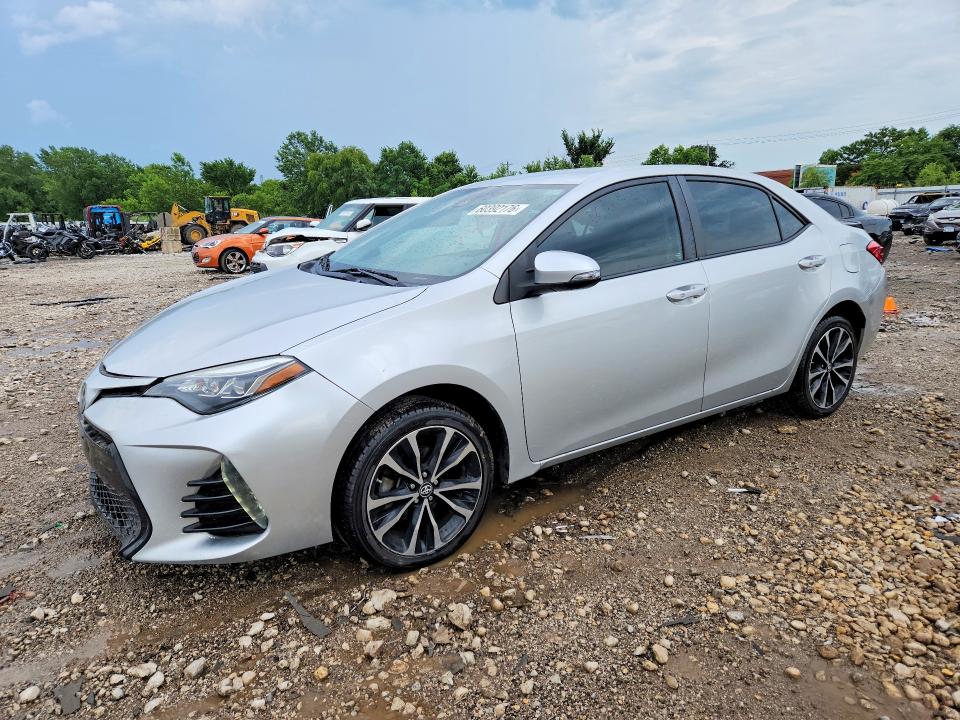 2017 TOYOTA COROLLA SE - 1