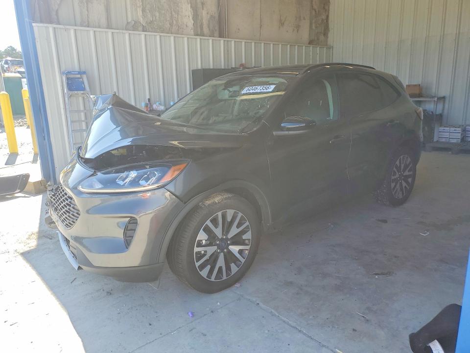 2020 FORD ESCAPE SE - 1