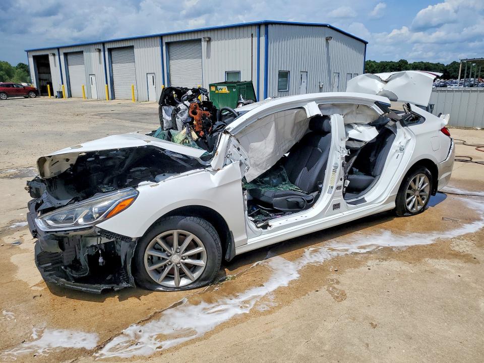 2019 HYUNDAI SONATA SE - 1