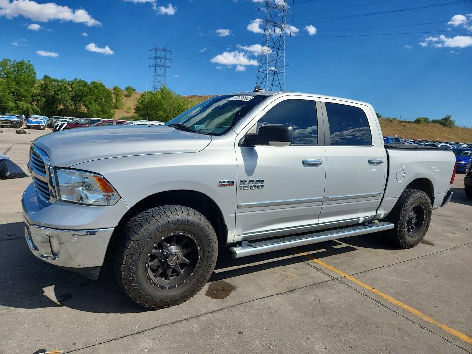 2017 RAM 1500 SLT - 1