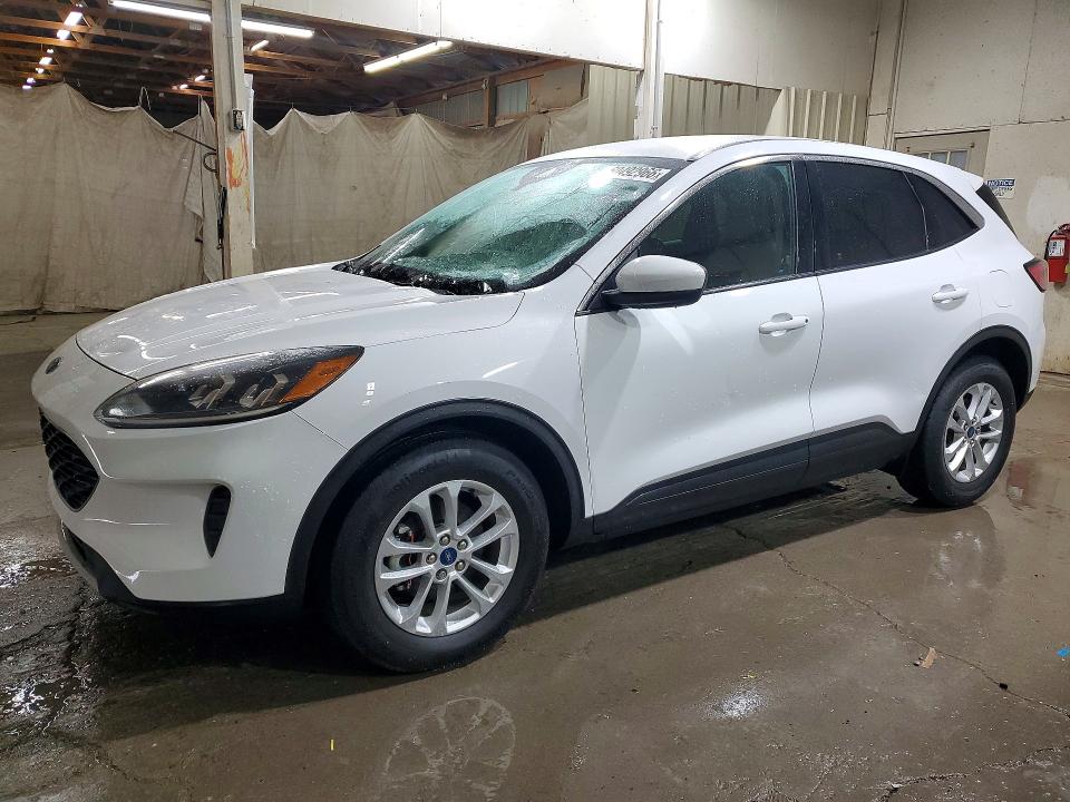 2020 FORD ESCAPE SE - 1