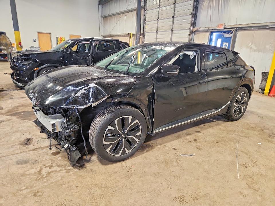 2024 KIA EV6 WIND - 1