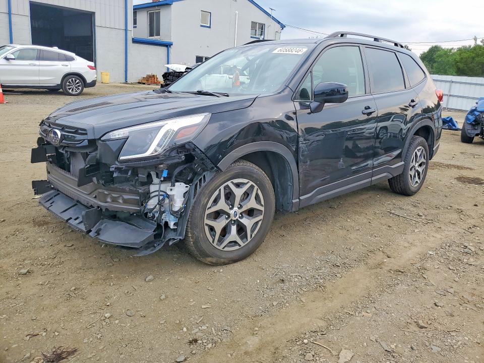 2023 SUBARU FORESTER PREMIUM - 1