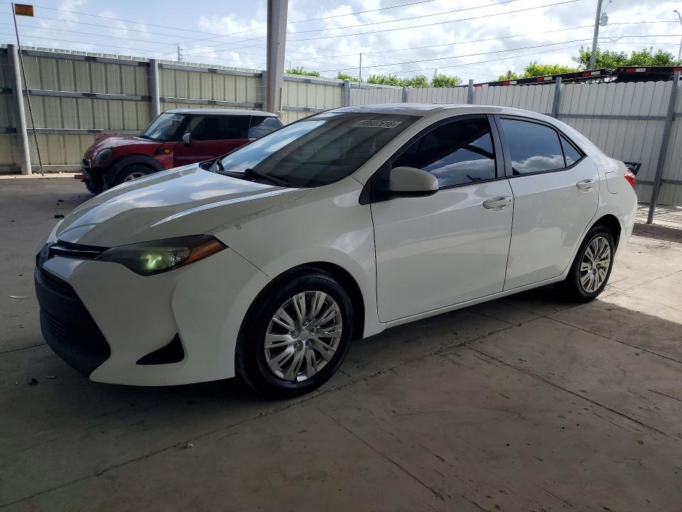 2017 TOYOTA COROLLA LE - 1
