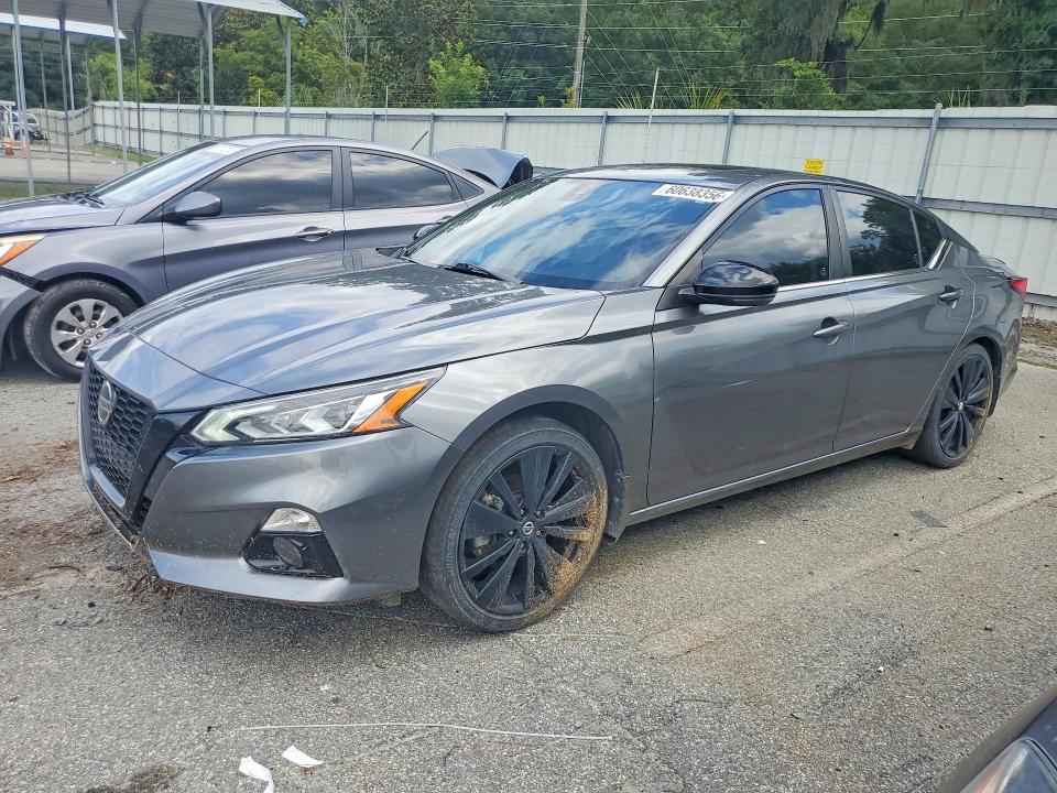 2022 NISSAN ALTIMA SR - 1