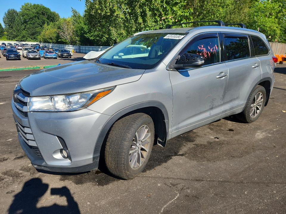 2017 TOYOTA HIGHLANDER XLE - 1