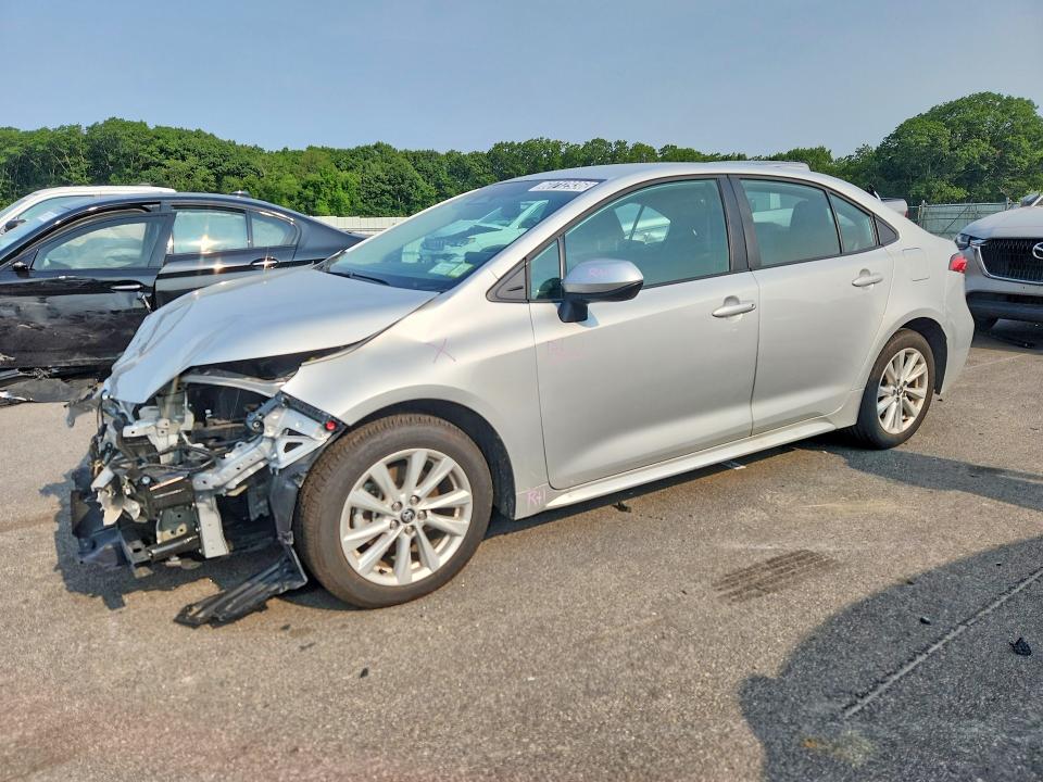 2026 TOYOTA COROLLA LE - 1