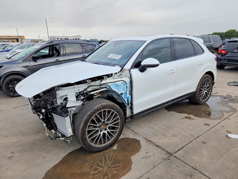 2022 PORSCHE CAYENNE - 1