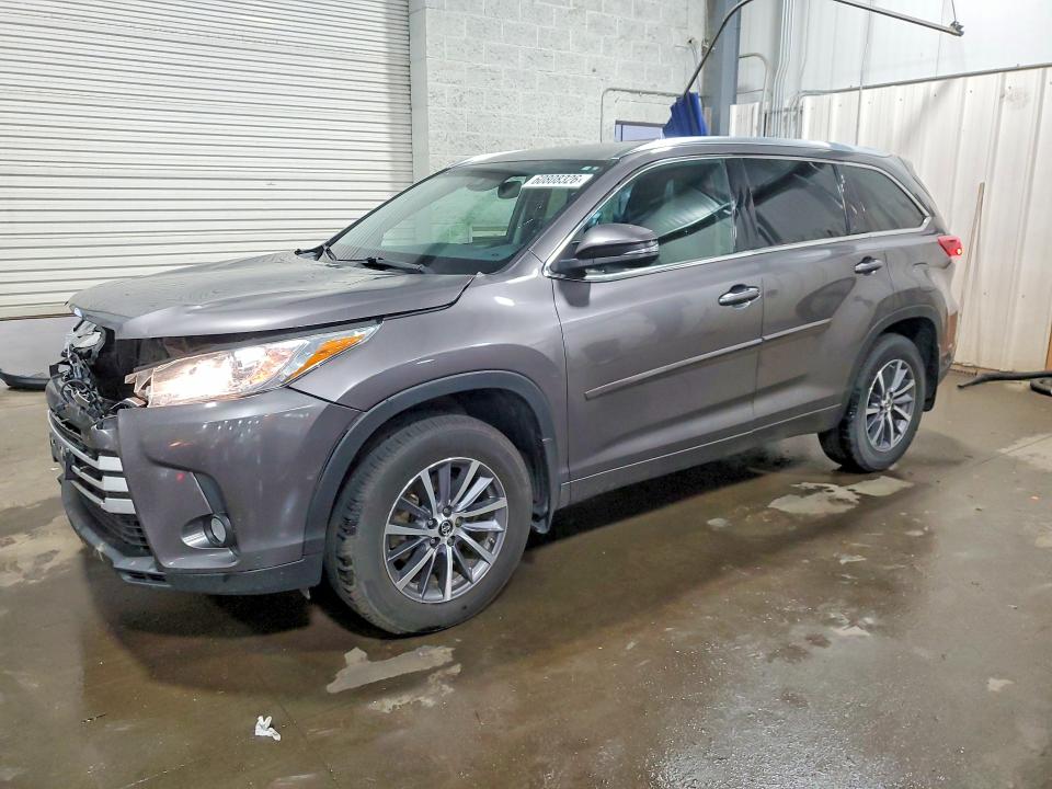 2018 TOYOTA HIGHLANDER XLE - 1