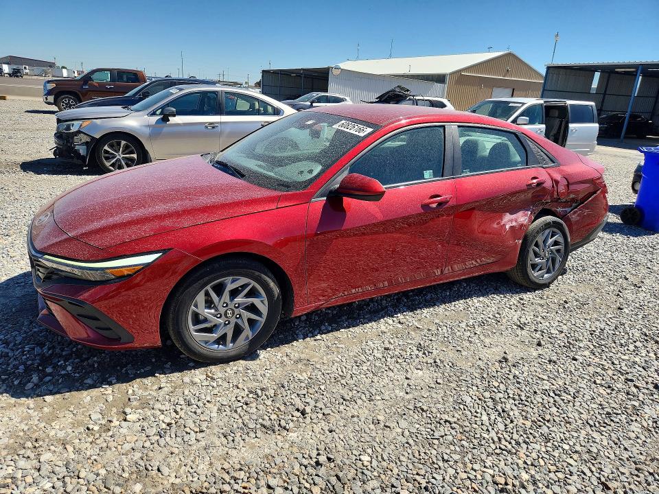 2024 HYUNDAI ELANTRA SEL - 1
