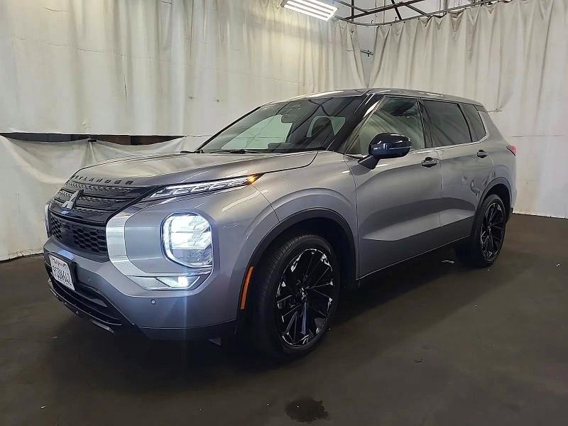 2023 MITSUBISHI OUTLANDER SE - 1