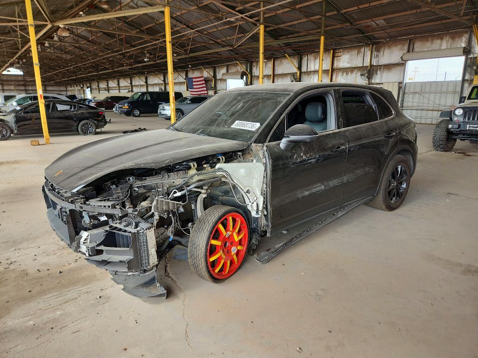 2024 PORSCHE CAYENNE - 1