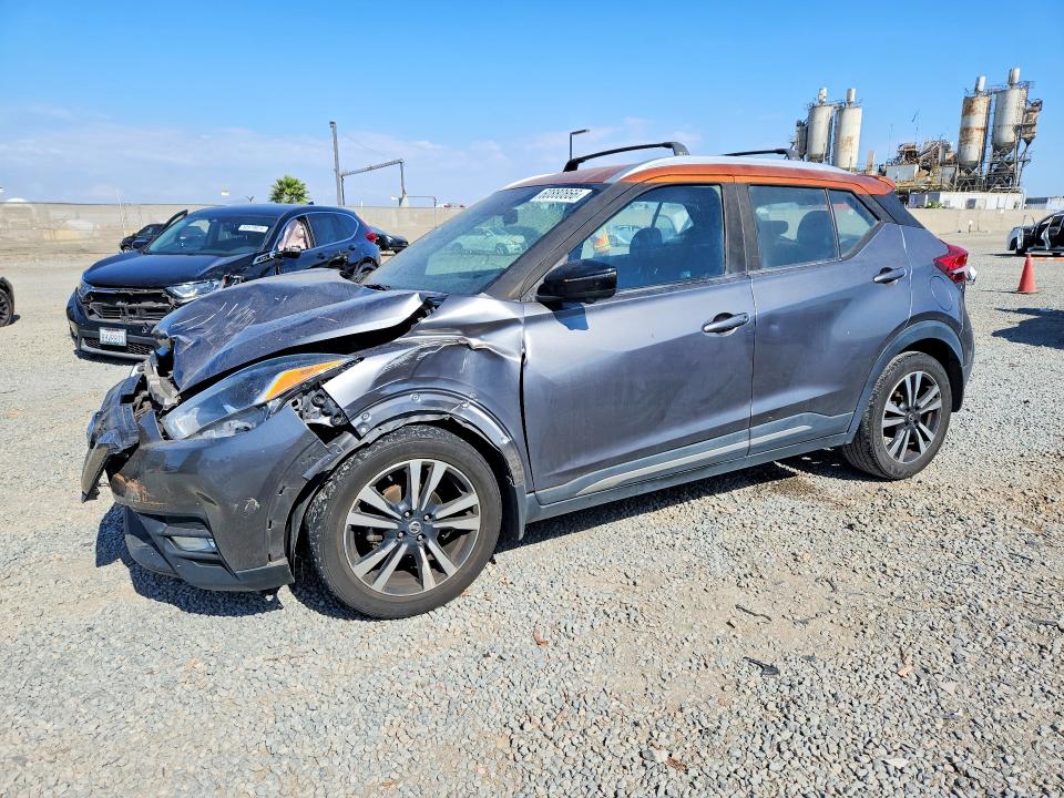 2018 NISSAN KICKS SR - 1