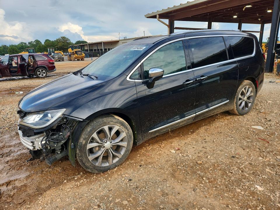 2017 CHRYSLER PACIFICA LIMITED - 1