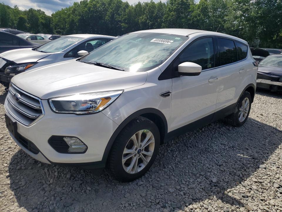 2017 FORD ESCAPE SE - 1