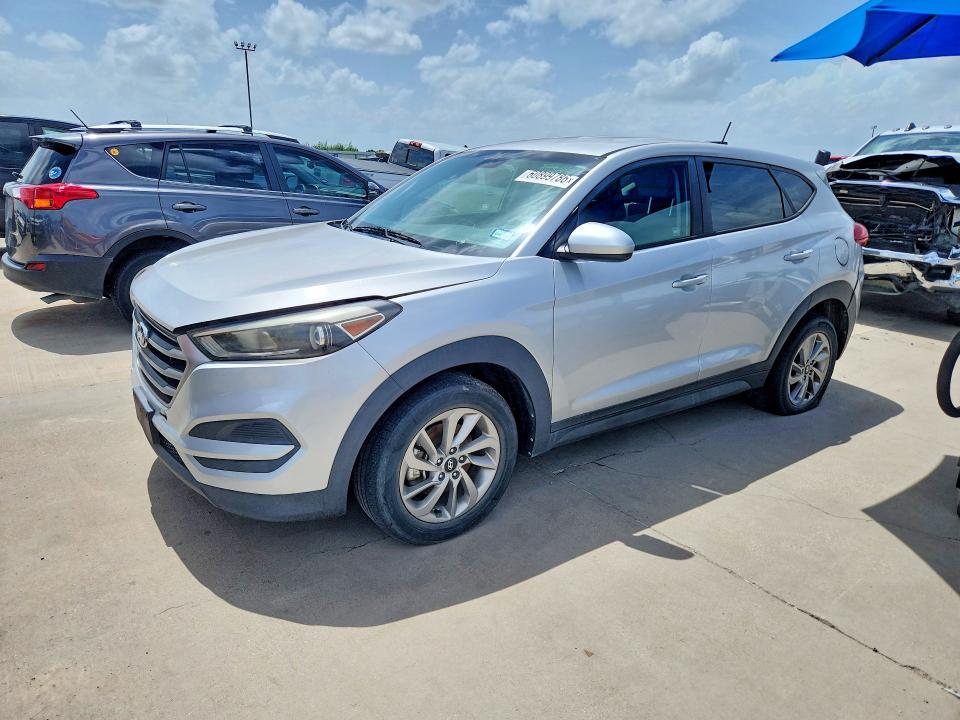 2017 HYUNDAI TUCSON SE - 1