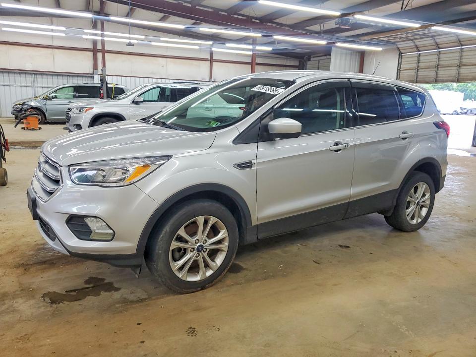 2019 FORD ESCAPE SE - 1