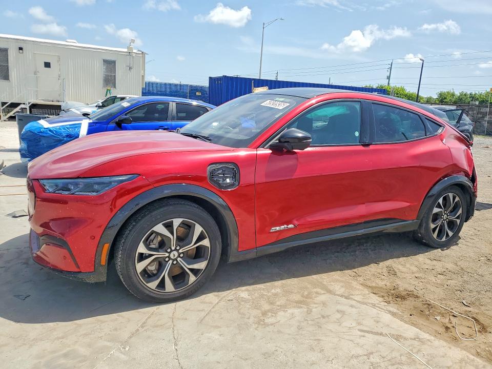 2023 FORD MUSTANG MACH-E PREMIUM - 1