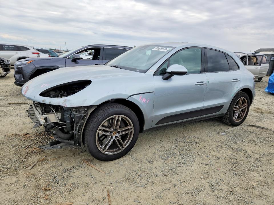 2019 PORSCHE MACAN - 1