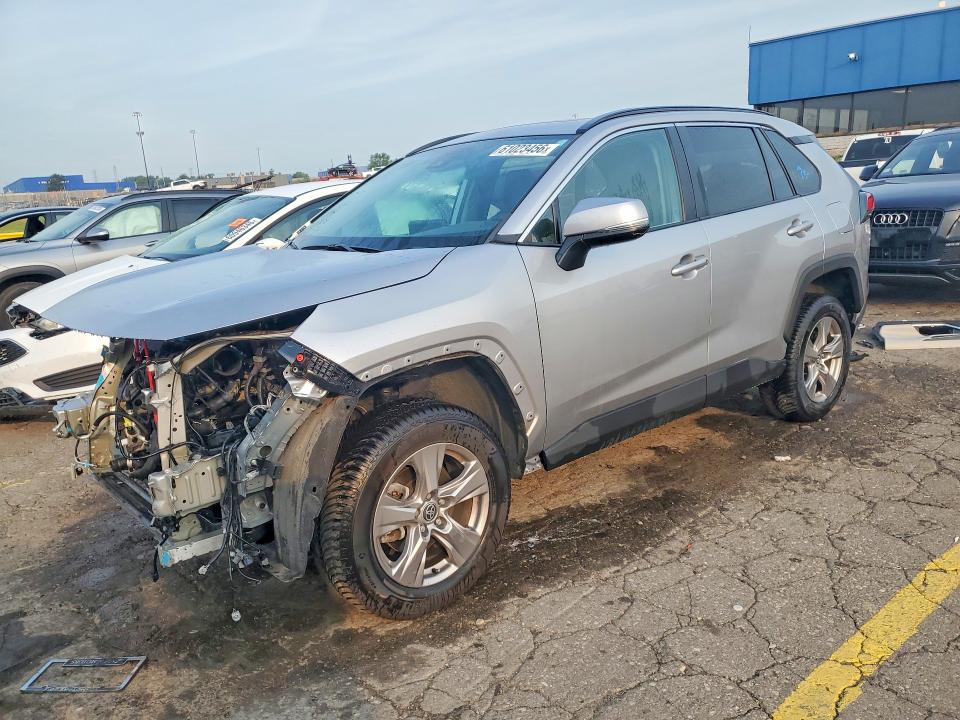 2023 TOYOTA RAV4 XLE - 1
