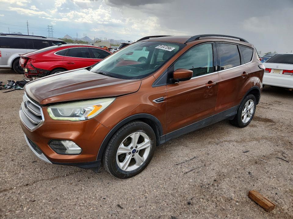 2017 FORD ESCAPE SE - 1