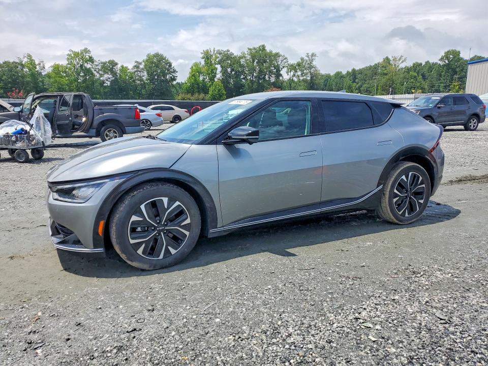 2023 KIA EV6 WIND - 1