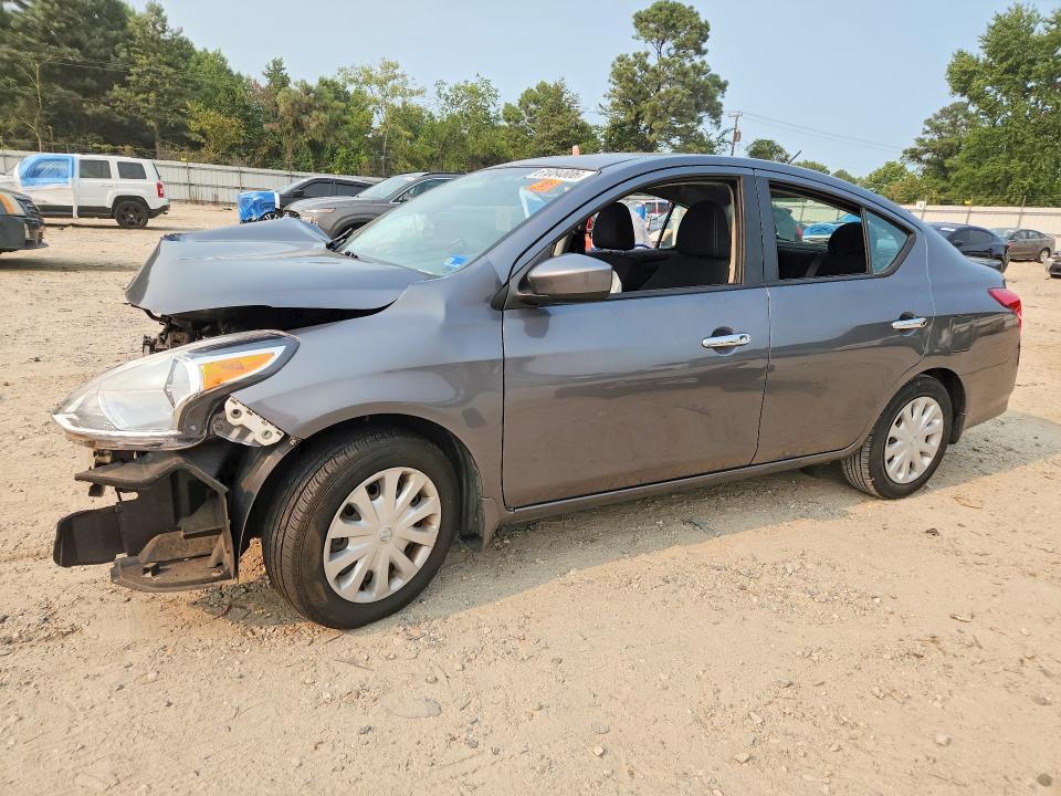 2019 NISSAN VERSA SV - 1