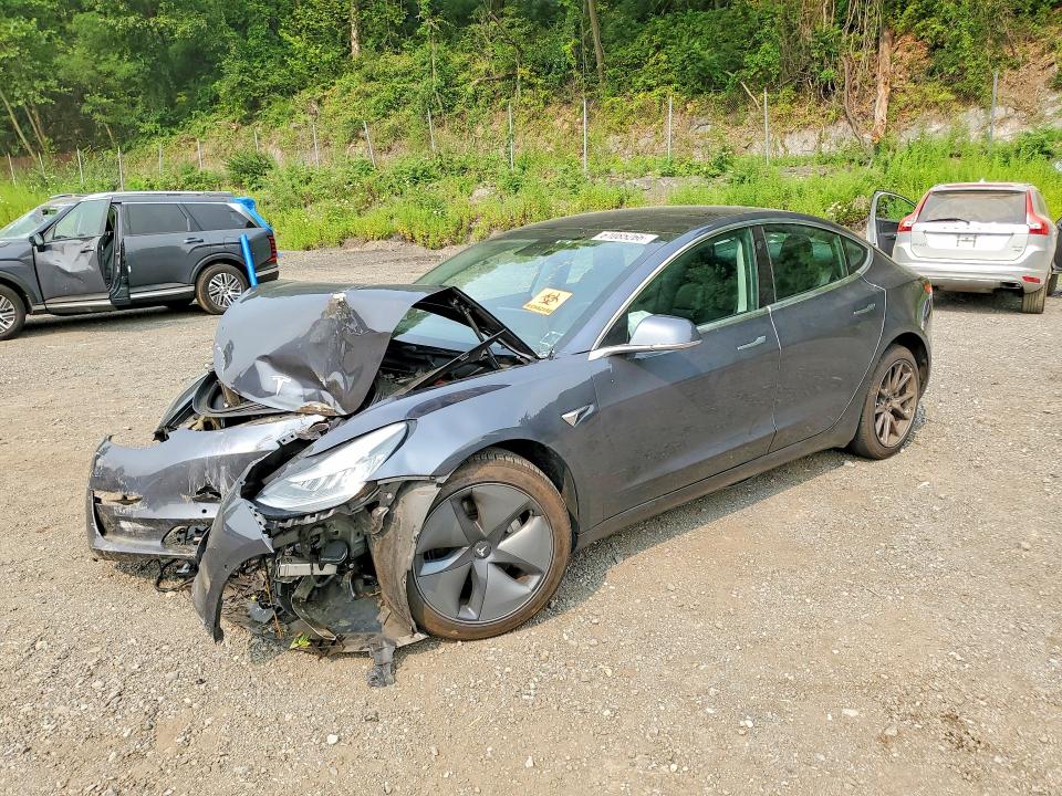 2019 TESLA MODEL 3 - 1