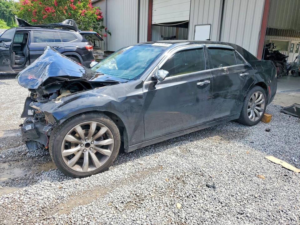 2017 CHRYSLER 300C - 1
