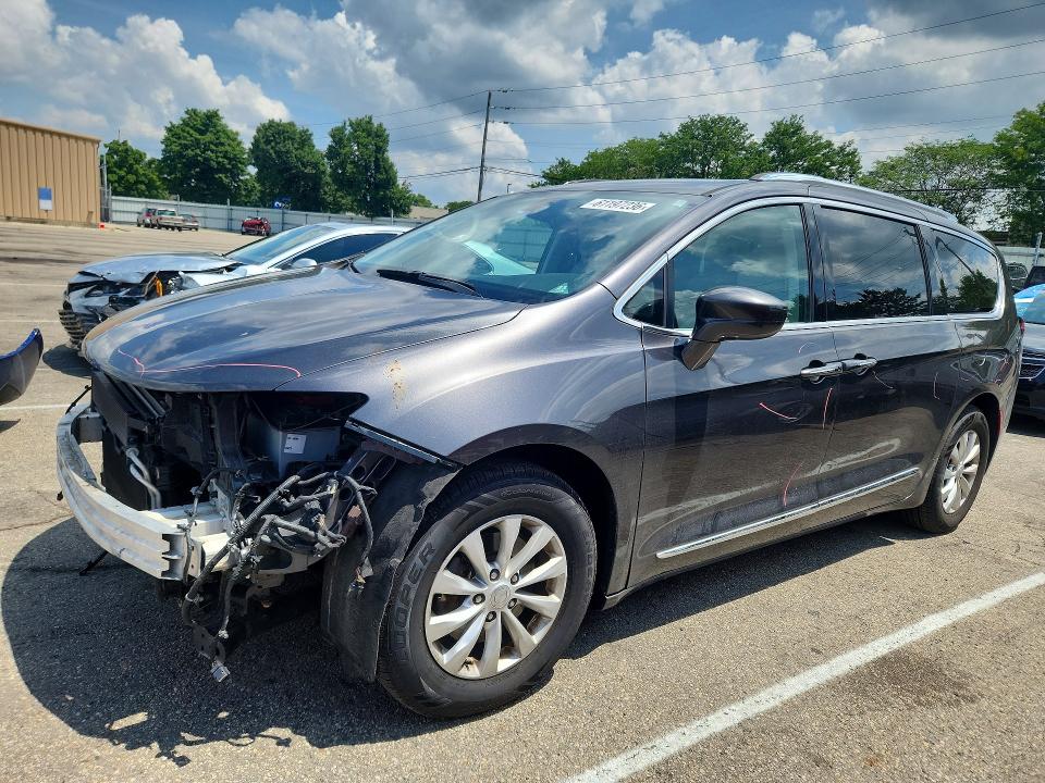 2018 CHRYSLER PACIFICA TOURING L - 1