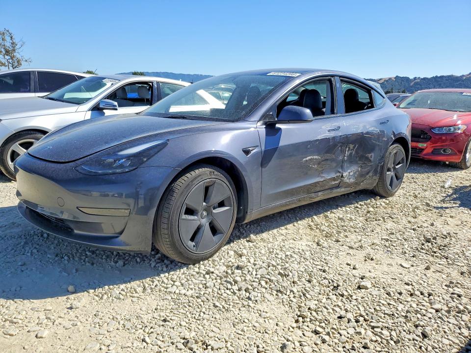 2023 TESLA MODEL 3 - 1