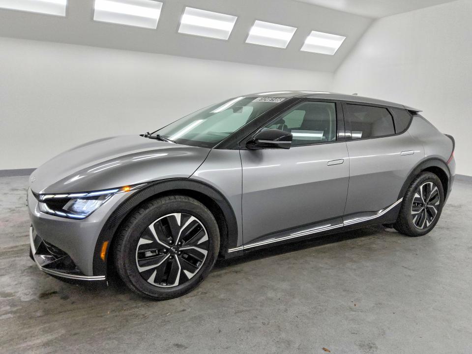 2023 KIA EV6 WIND - 1