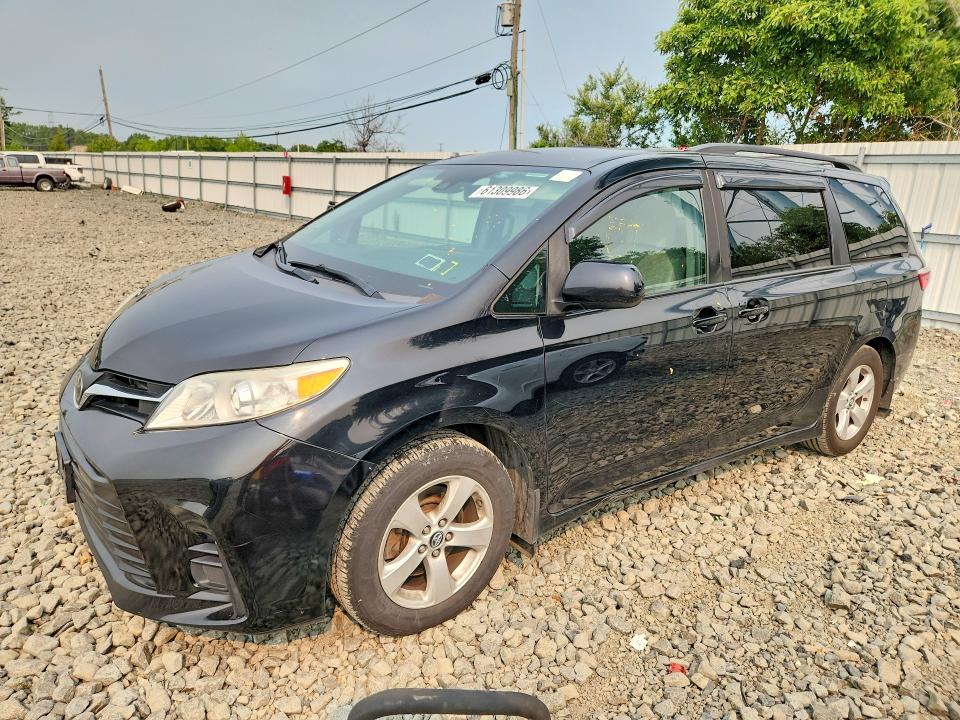 2019 TOYOTA SIENNA LE - 1