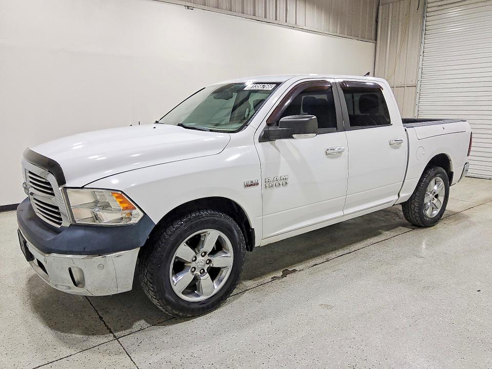 2017 RAM 1500 SLT - 1