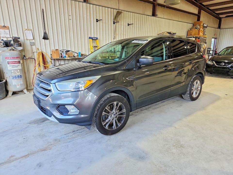 2017 FORD ESCAPE SE - 1