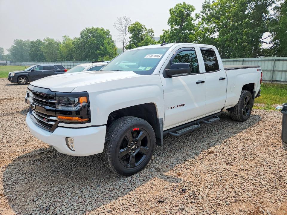 2017 CHEVROLET SILVERADO K1500 LT - 1