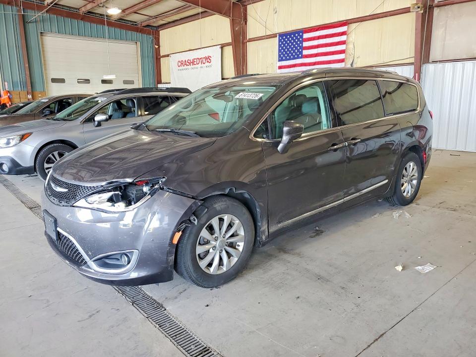 2019 CHRYSLER PACIFICA TOURING L - 1
