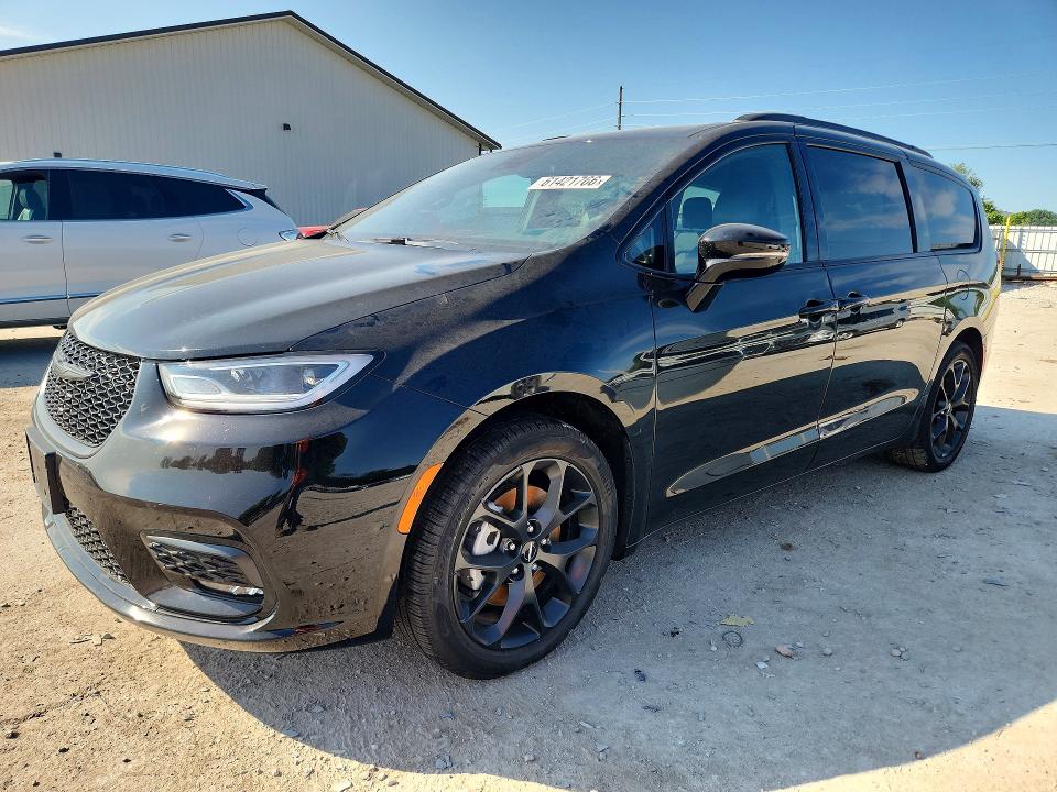 2024 CHRYSLER PACIFICA TOURING L - 1