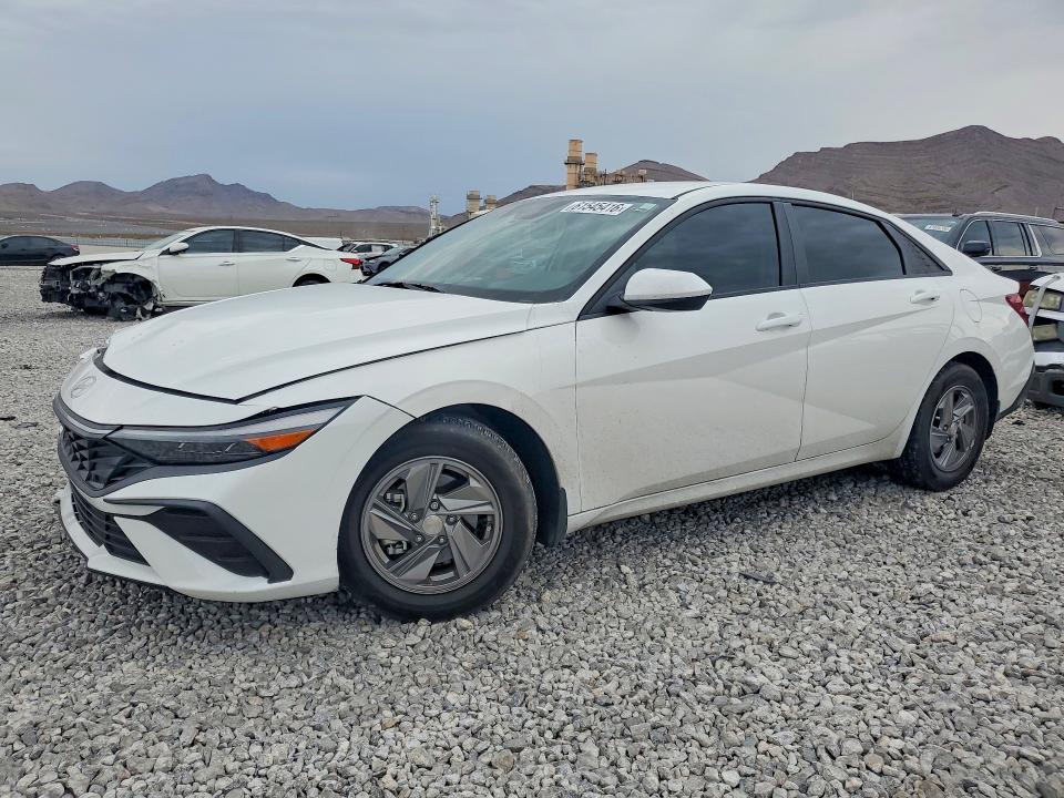 2024 HYUNDAI ELANTRA SE - 1